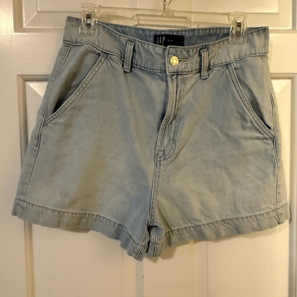 GAP Women's Light Wash High-Rise Denim Shorts